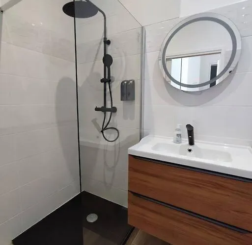 Escale Entre Cite Et Bastide Clim Wifi Smart Tv דירה